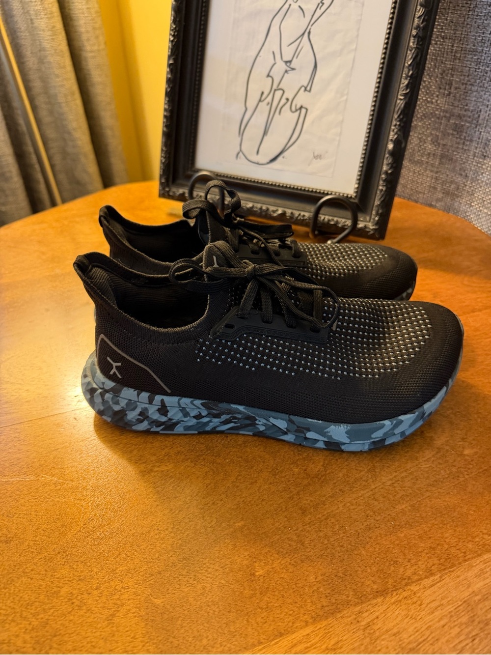 Flux Footwear Adapt Runner Black Camo / Blue Camo Sole Women’s Size 8.5 Men’s 7